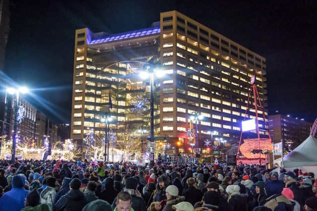 campus martius downtown tree lighting ceremony detroit